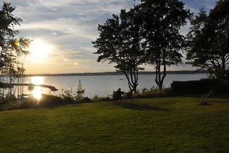 Meerblick Am Yachthafen